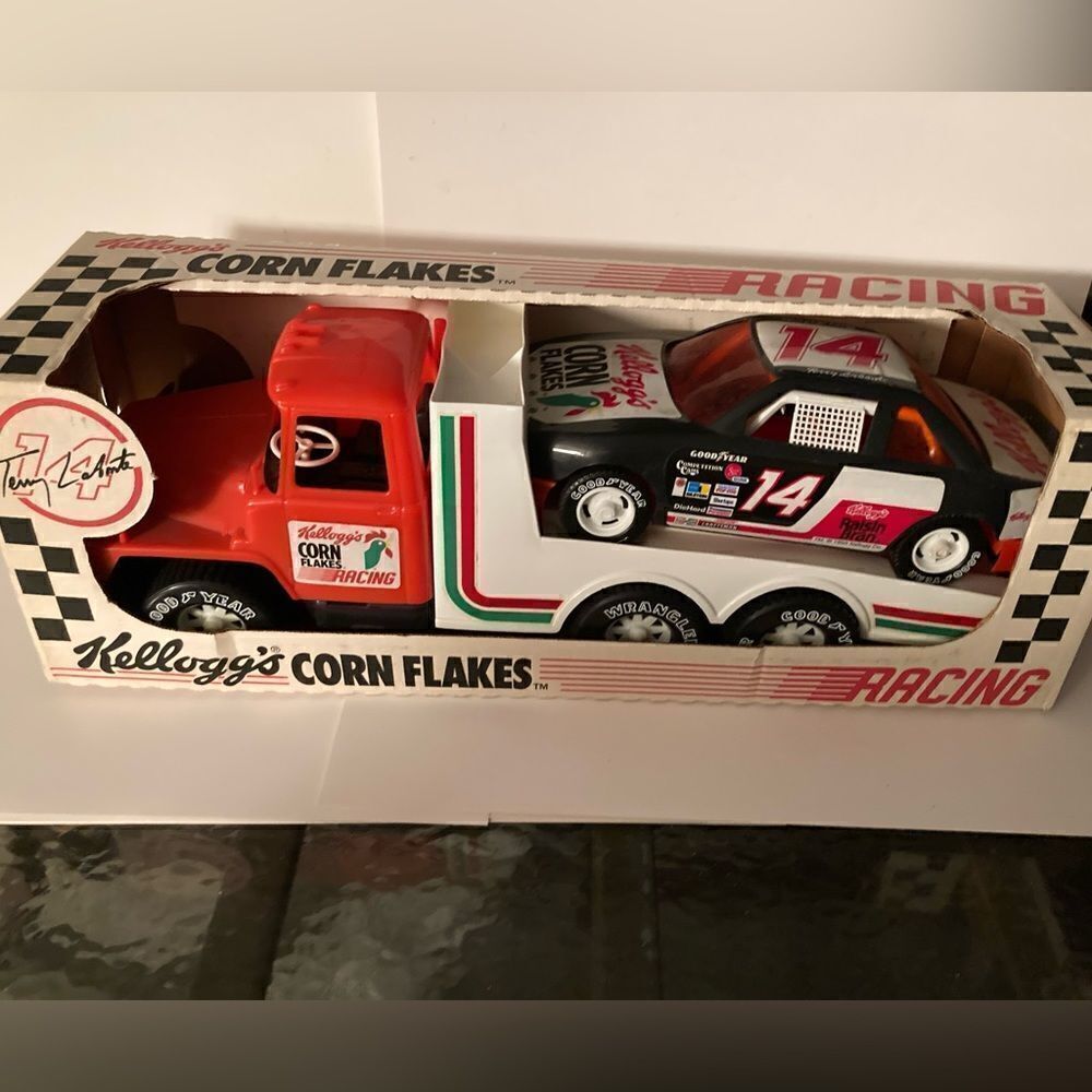American Toys #14 Terry Labonte Raisin Bran NASCAR Car & Transport Truck NIB - Picture 2 of 4